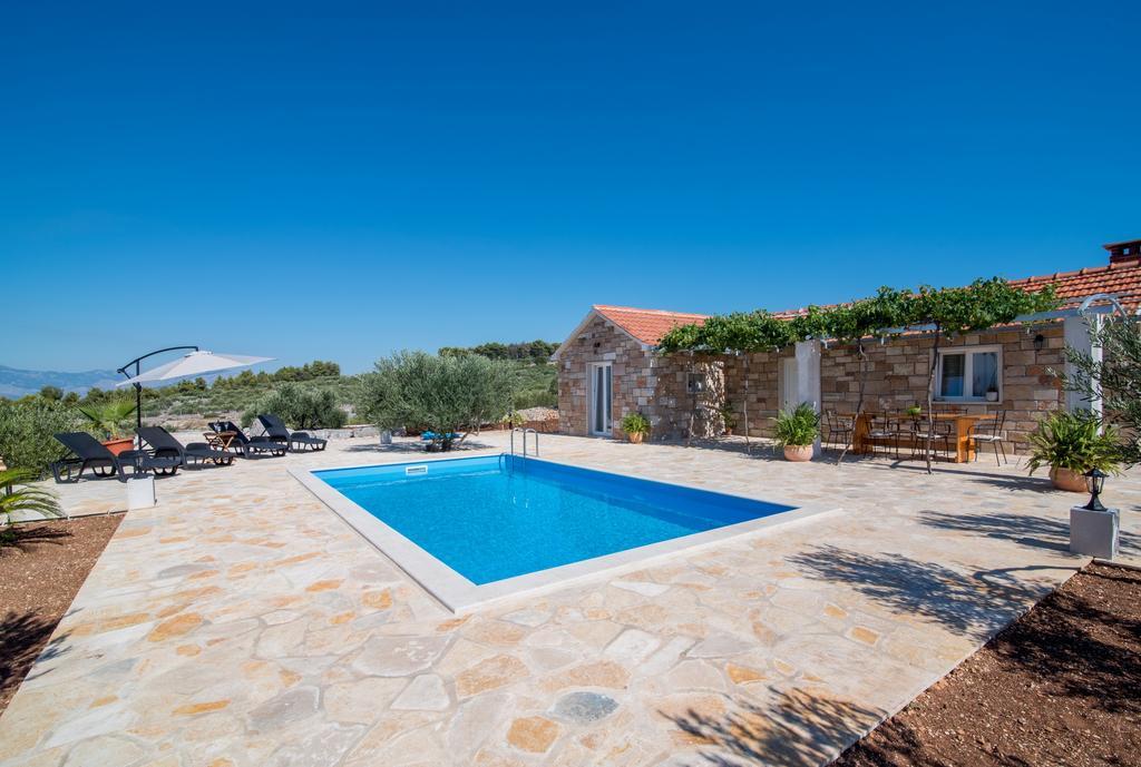 Holiday Home My Summer House Supetar Exterior foto